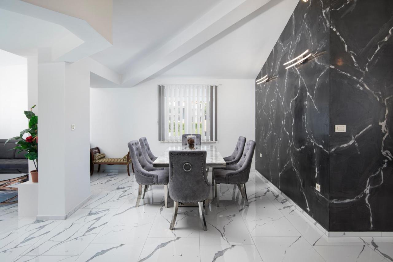Pjescana Uvala Sea View Apartment Εξωτερικό φωτογραφία